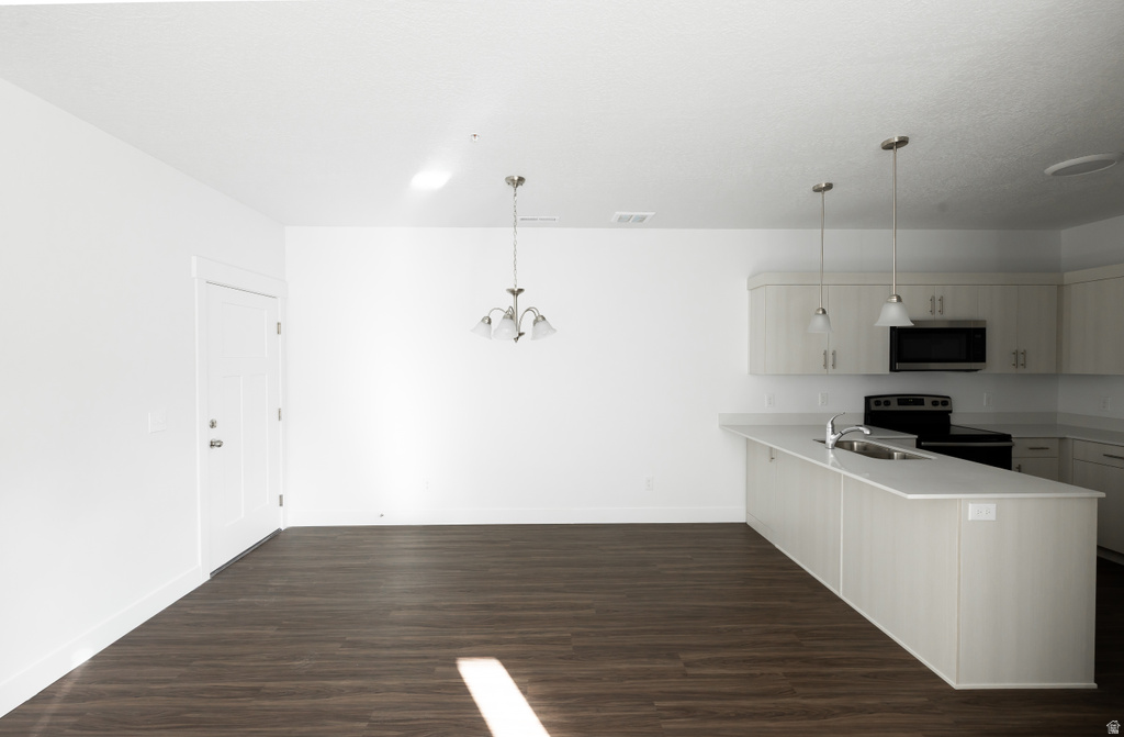 12778 S PINNACLE PEAK LN #F203 Herriman, UT 84096