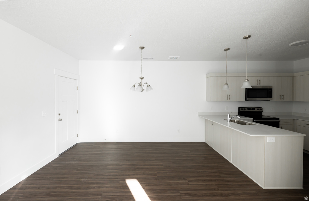 12778 S PINNACLE PEAK LN #F203 Herriman, UT 84096