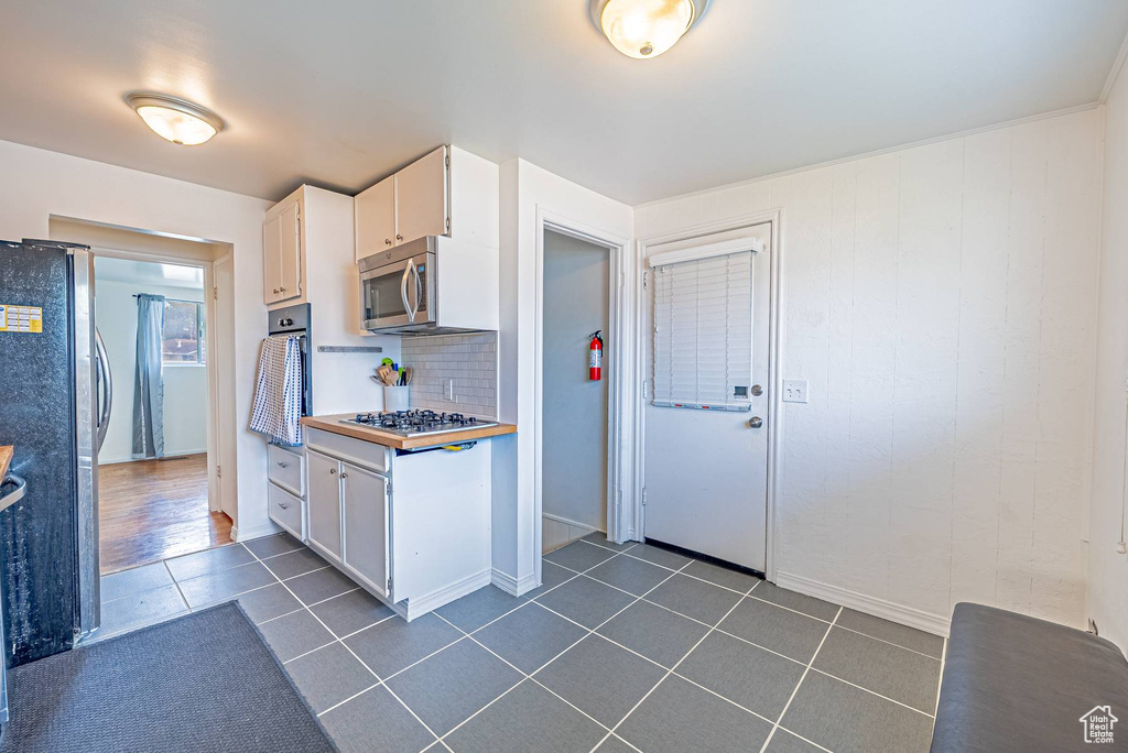 Photo 5 for MLS #2106957 at 932 E Tritoma Ave