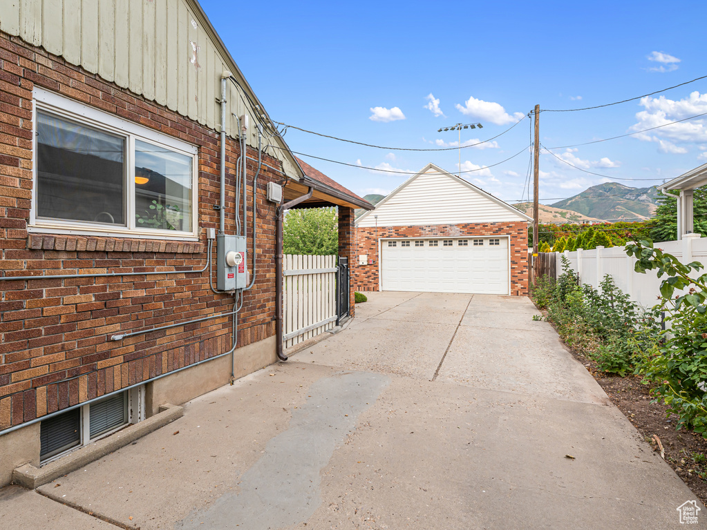 2275 S 2000 E Salt Lake City, UT 84106