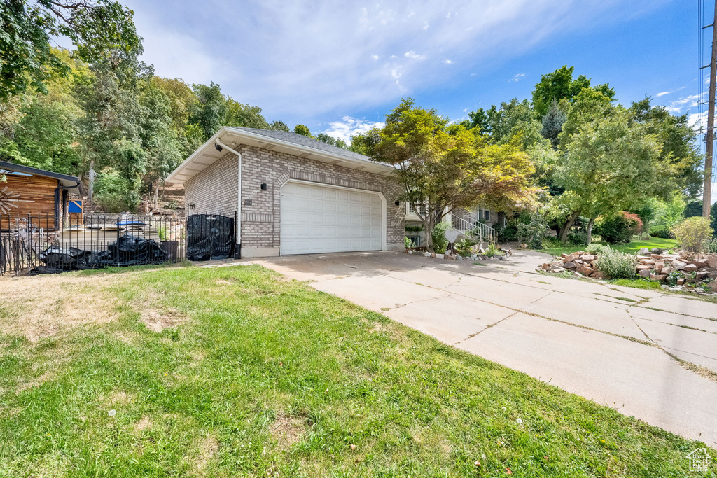 Photo 2 for MLS #2106975 at 2171 S Bountiful Blvd