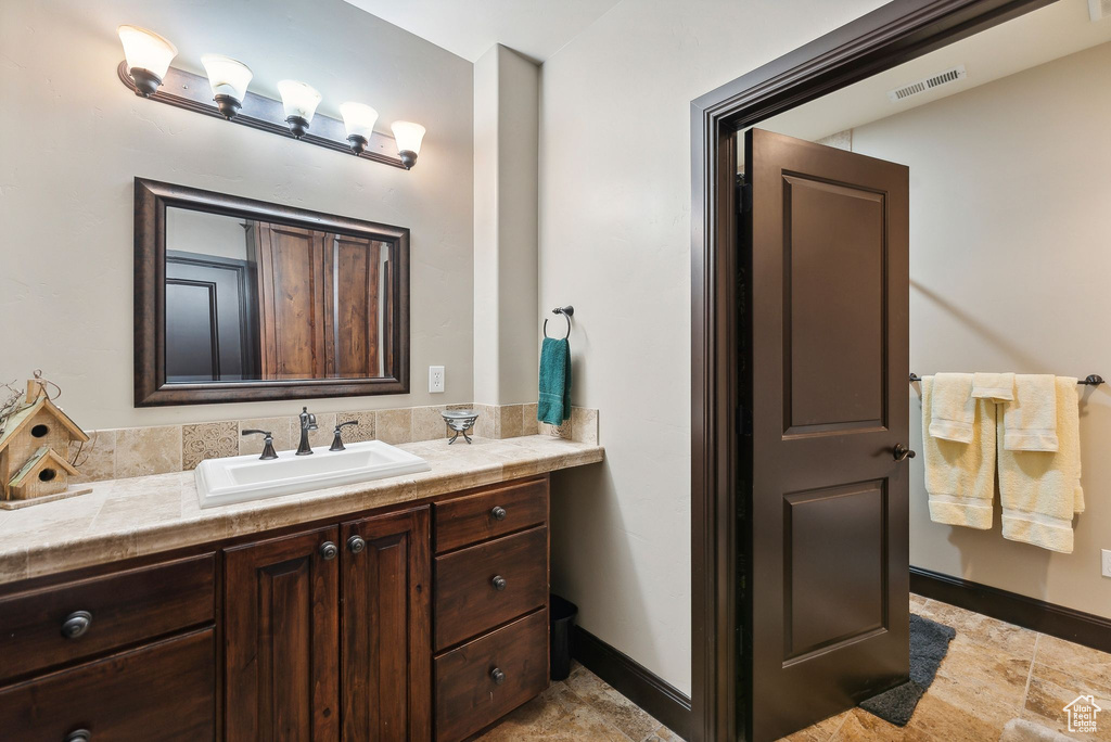 Photo 35 for MLS #2106976 at 3180 E Stoney Creek Cir