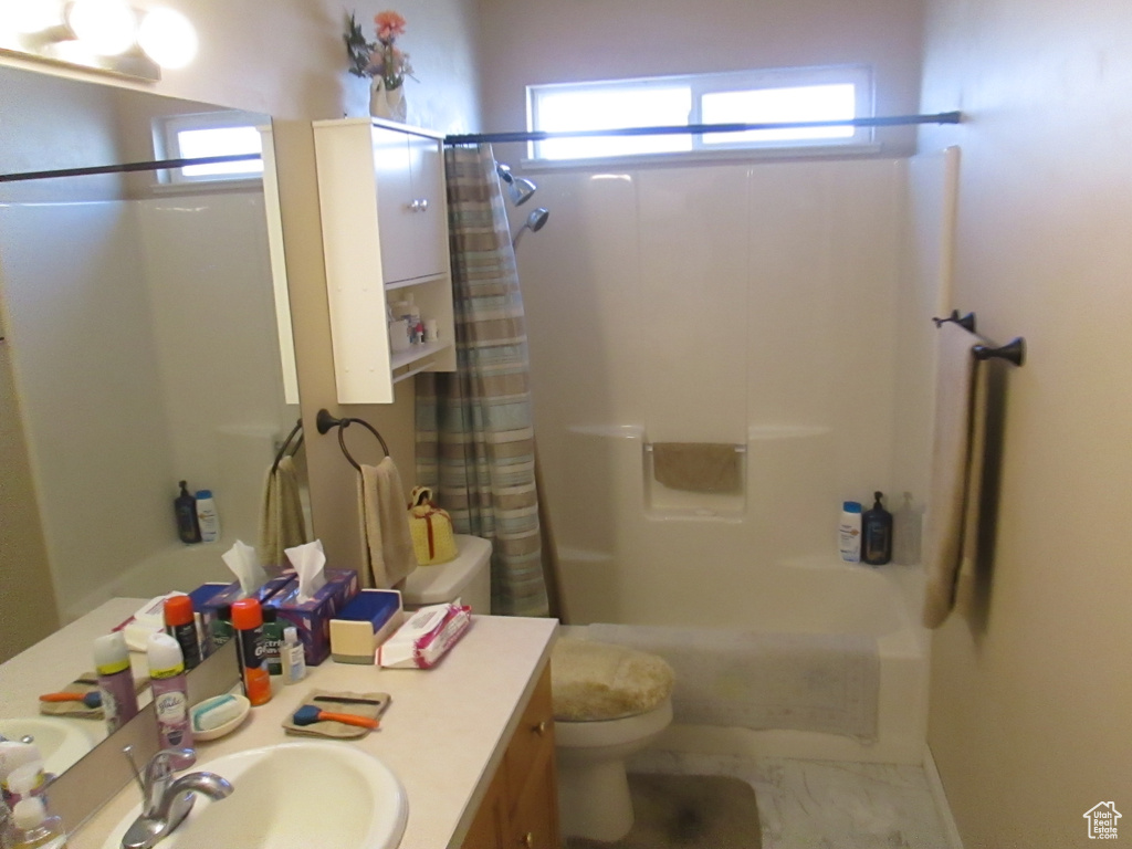 Photo 17 for MLS #2107008 at 853 E 725 North