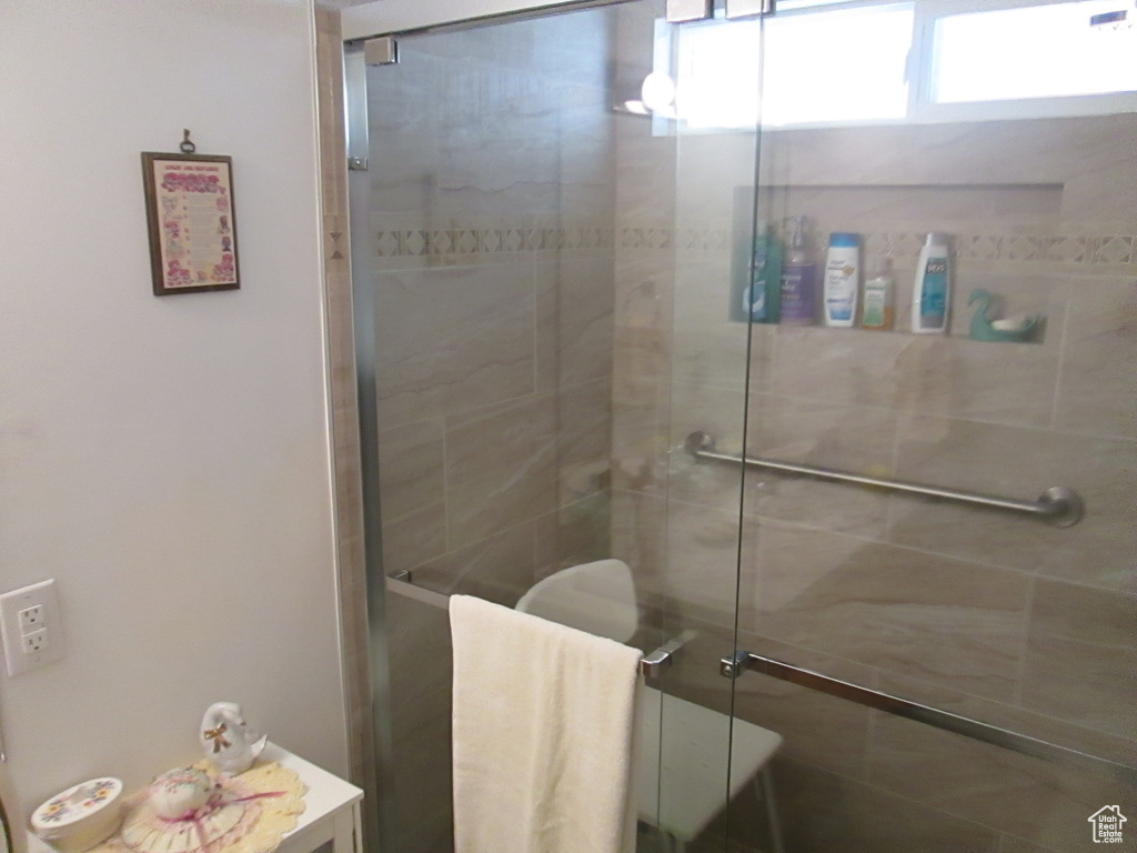 Photo 16 for MLS #2107008 at 853 E 725 North