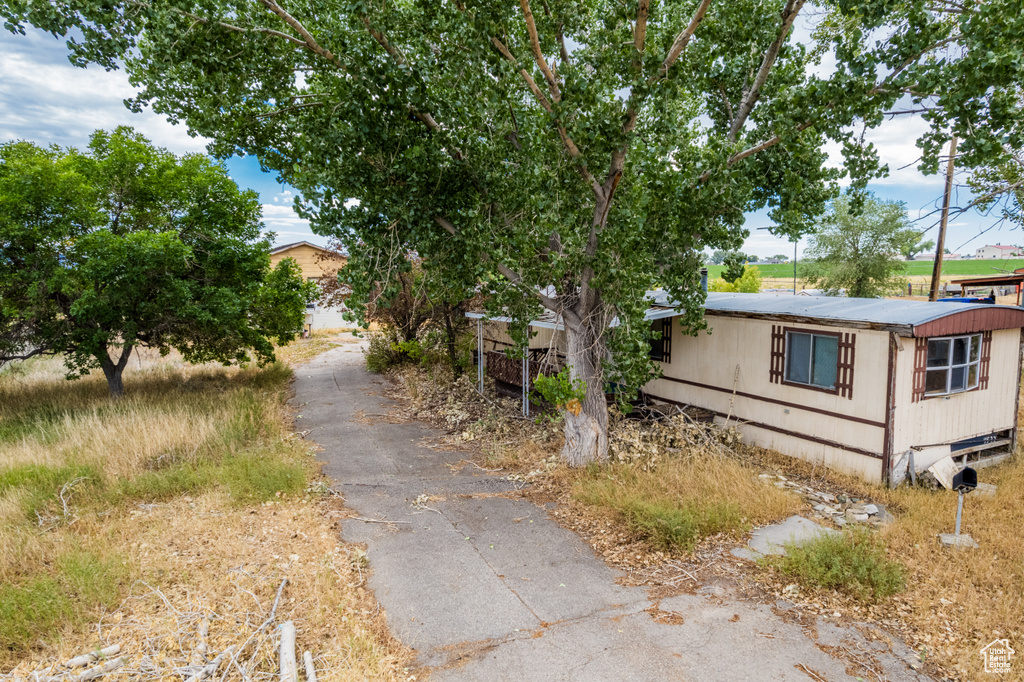 Photo 9 for MLS #2107018 at 2245 S Vernal Ave
