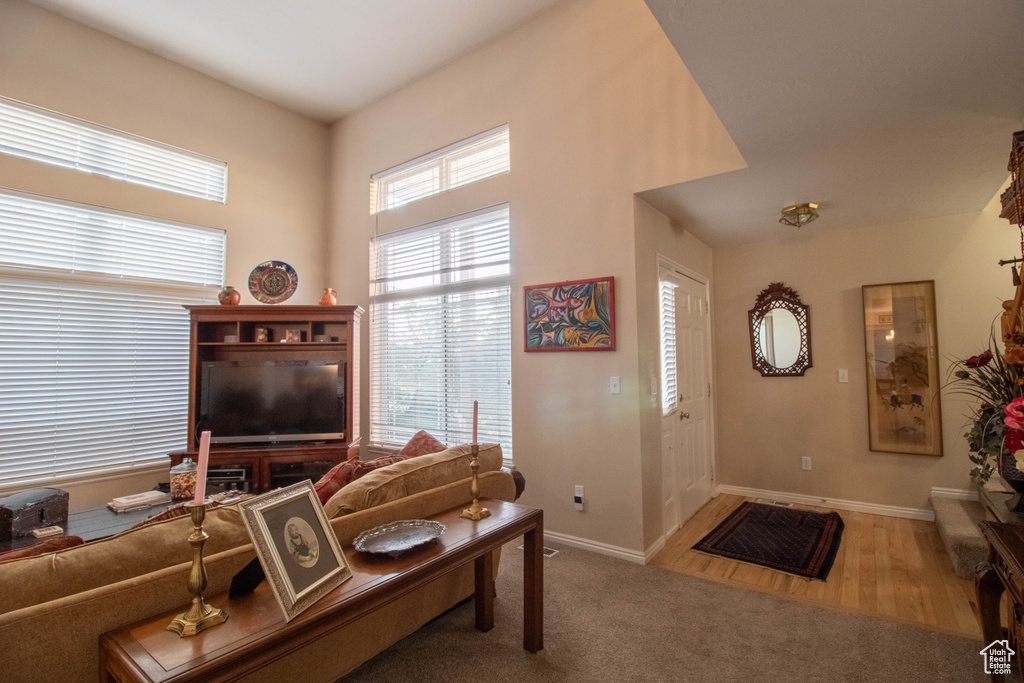 Photo 7 for MLS #2107037 at 2288 E Emerald Hills Ct