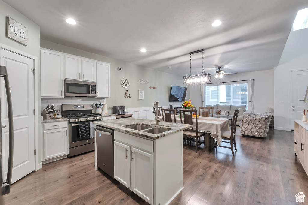 15261 S REINS WAY Bluffdale, UT 84065