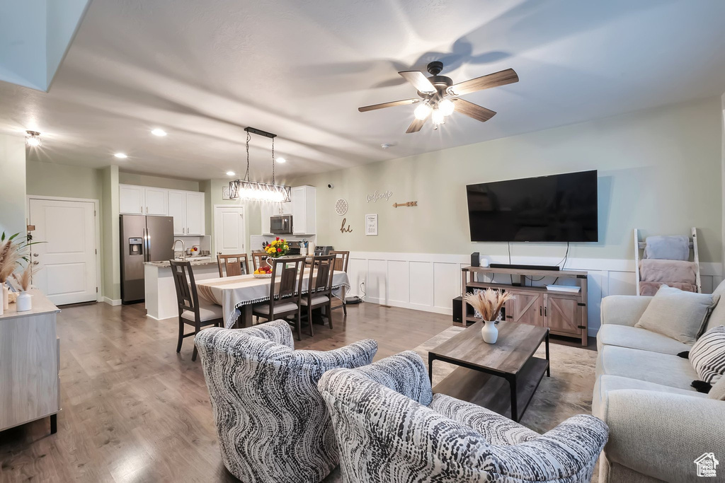 15261 S REINS WAY Bluffdale, UT 84065