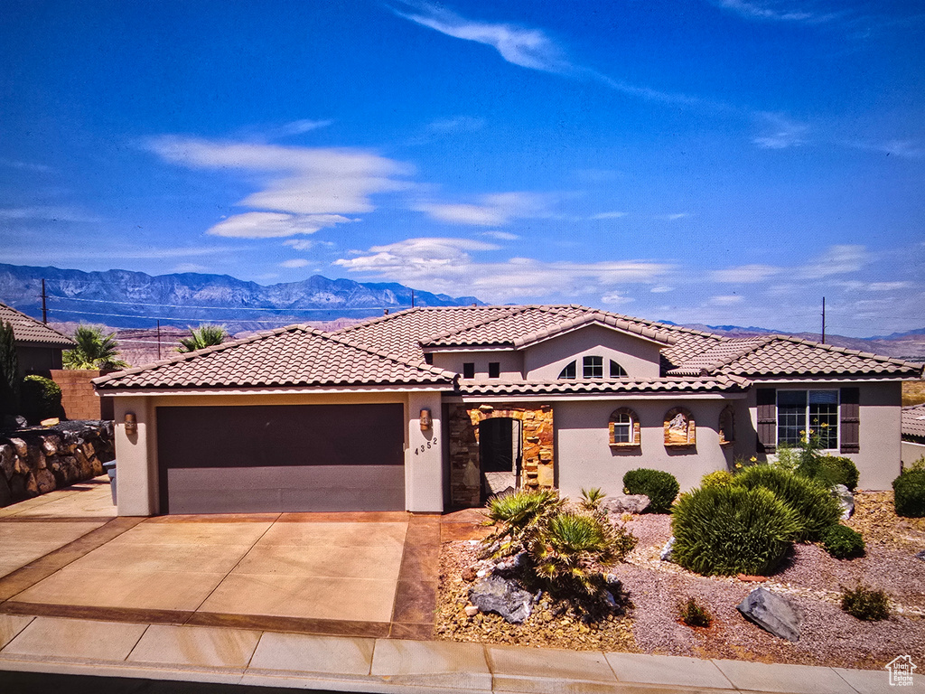 Photo 2 for MLS #2107057 at 4352 W 2440 South