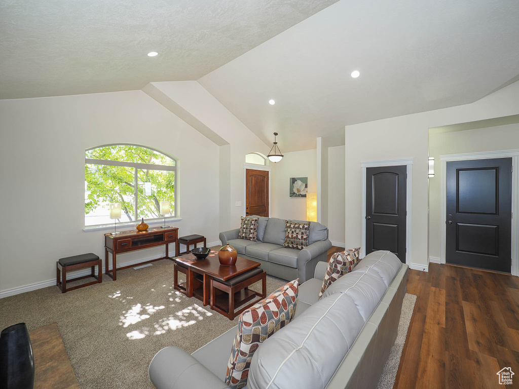 Photo 9 for MLS #2107060 at 851 E Oak Ct #28