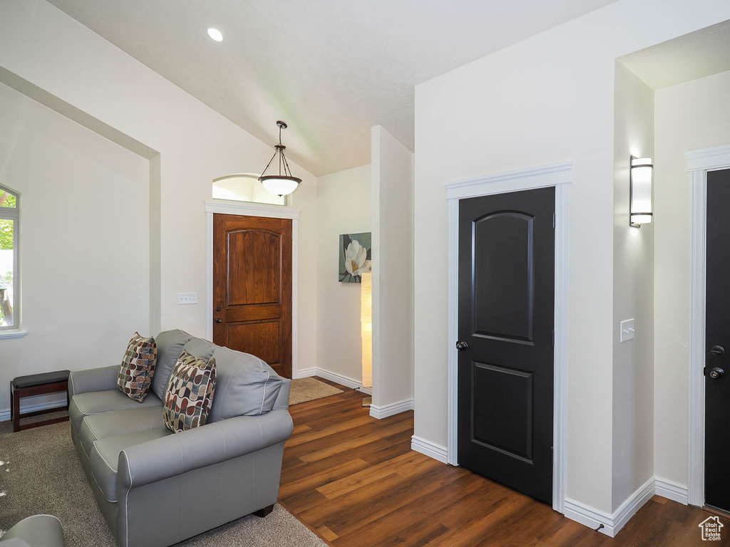 Photo 5 for MLS #2107060 at 851 E Oak Ct #28