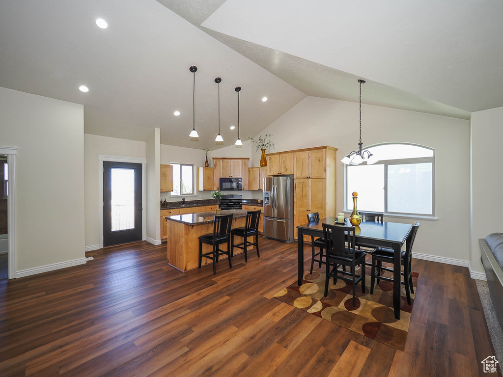 Photo 11 for MLS #2107060 at 851 E Oak Ct #28