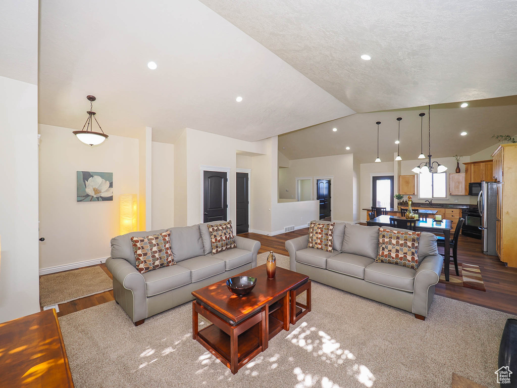 Photo 8 for MLS #2107060 at 851 E Oak Ct #28