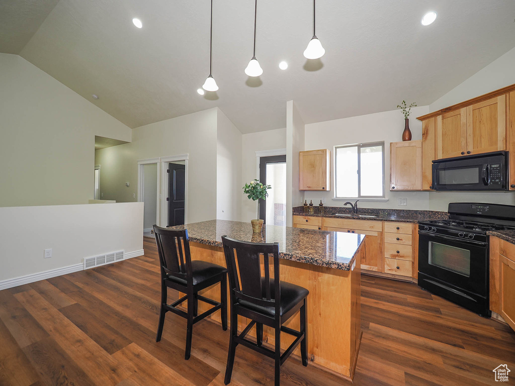 Photo 13 for MLS #2107060 at 851 E Oak Ct #28