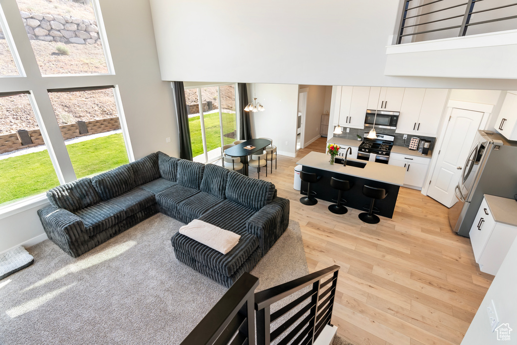 1904 W WOODLAND RD Saratoga Springs, UT 84045