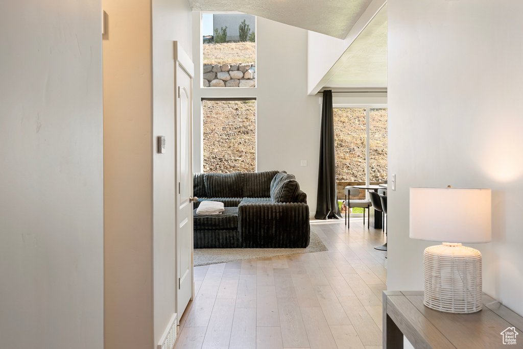 1904 W WOODLAND RD Saratoga Springs, UT 84045