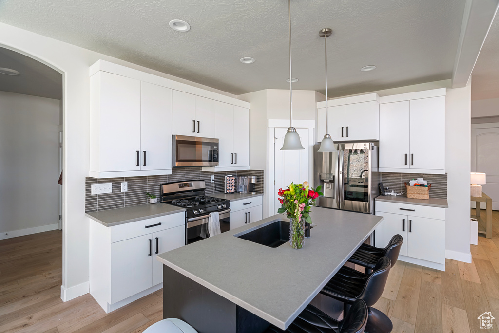 1904 W WOODLAND RD Saratoga Springs, UT 84045