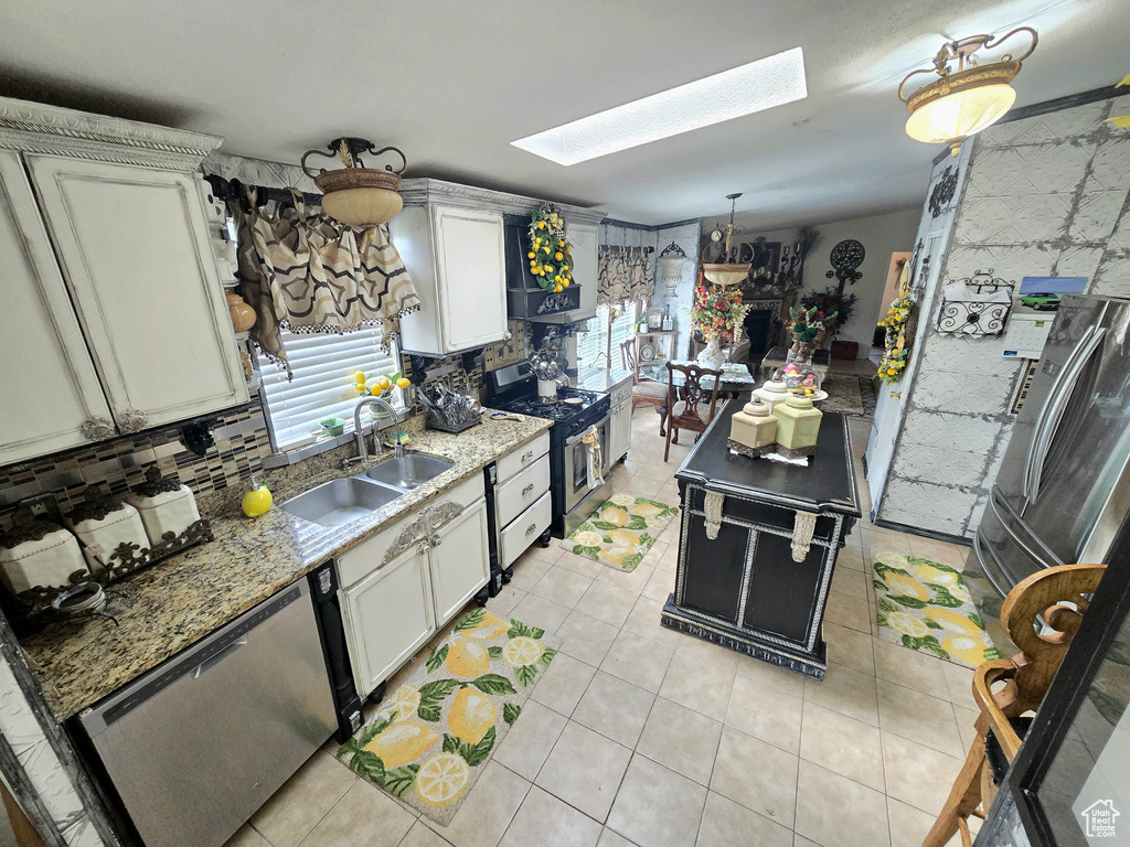 Photo 3 for MLS #2107074 at 806 S 300 East
