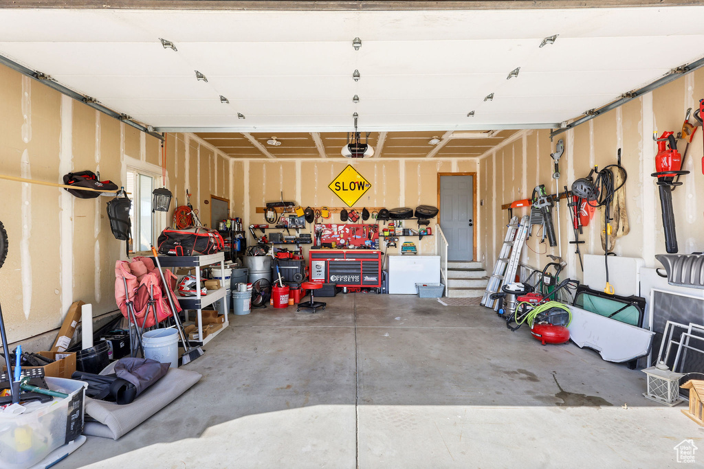 4288 W 3600 N Plain City, UT 84404