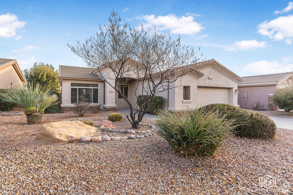 Photo 3 for MLS #2107093 at 3414 E Willow Springs Dr