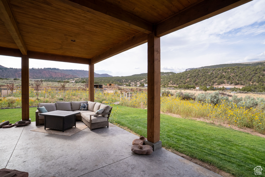 8552 W SAWTOOTH PARK DR Vernal, UT 84078