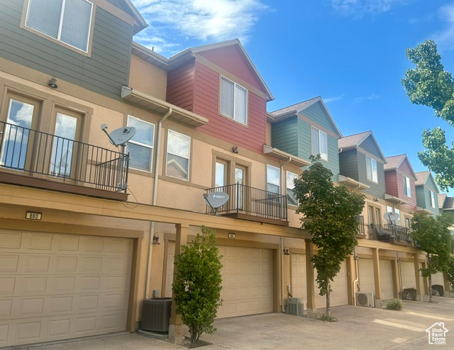 868 N SHEPARD CREEK PKWY Farmington, UT 84025