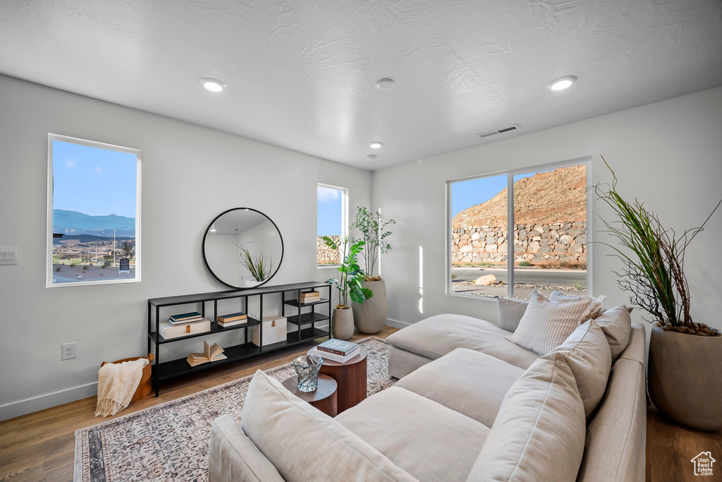 Photo 11 for MLS #2107124 at 3380 E Dance Hall Ln #2326