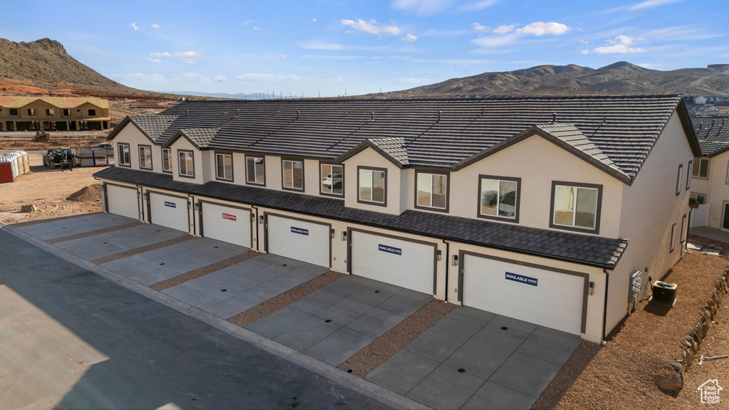 Photo 2 for MLS #2107124 at 3380 E Dance Hall Ln #2326