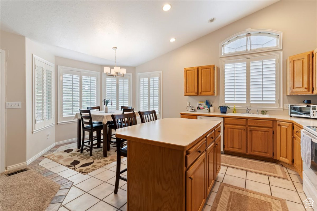Photo 11 for MLS #2107131 at 561 E 2550 North