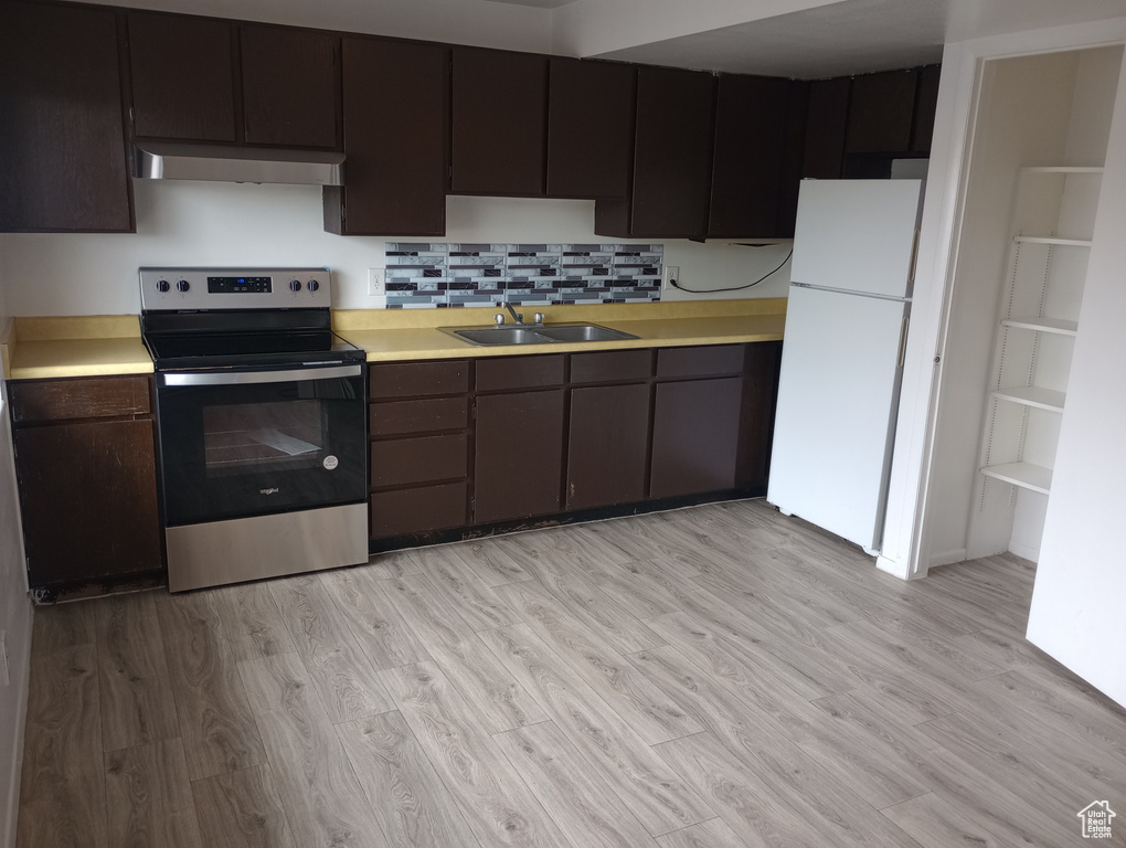2739 S BUCCANEER DR Magna, UT 84044