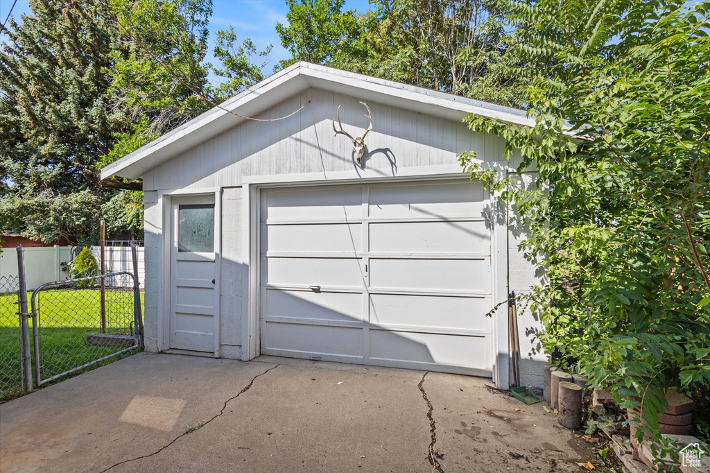 Photo 8 for MLS #2107147 at 678 S 300 East
