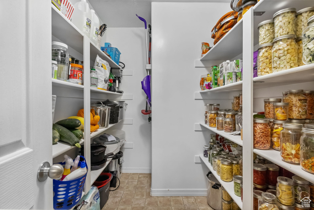 1069 S LEGRAND DR Grantsville, UT 84029