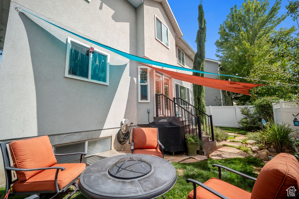 9092 S ENCHANTED OAK LN Sandy, UT 84094