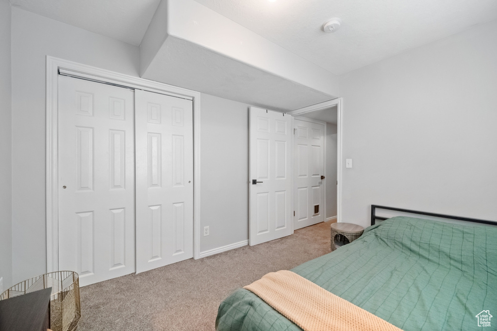 9092 S ENCHANTED OAK LN Sandy, UT 84094
