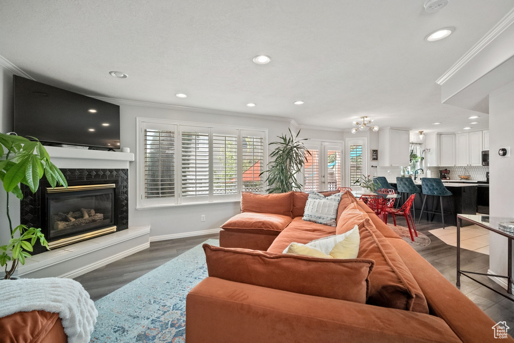 9092 S ENCHANTED OAK LN Sandy, UT 84094