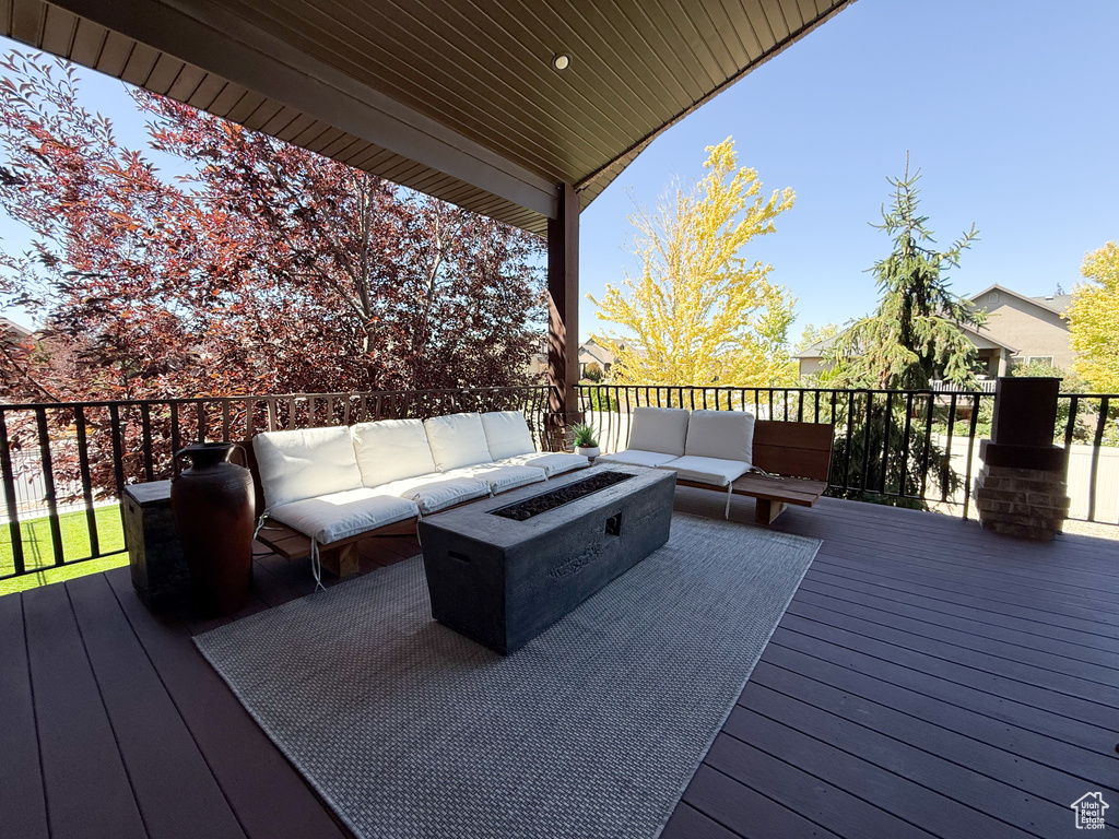 2331 N 2575 W Farr West, UT 84404