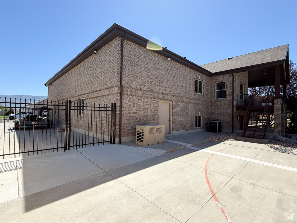 2331 N 2575 W Farr West, UT 84404