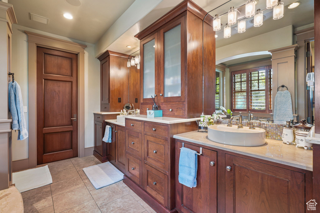 1733 S SUGARHOUSE LN Salt Lake City, UT 84108