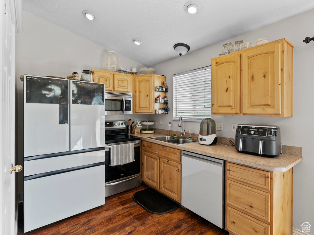 2372 S 2830 W Syracuse, UT 84075