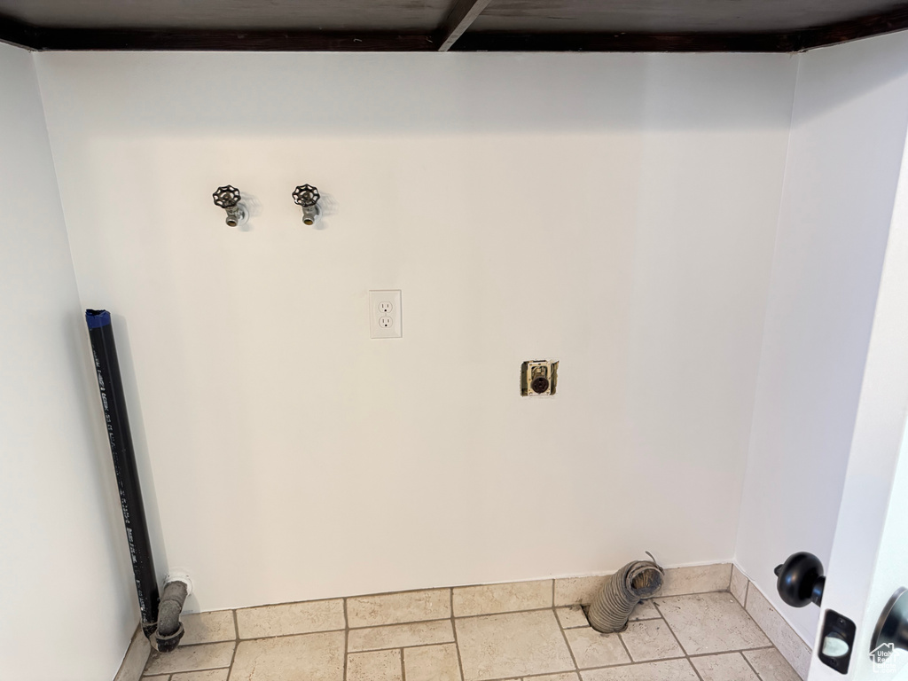 Photo 23 for MLS #2107184 at 1676 W Forbes Ave