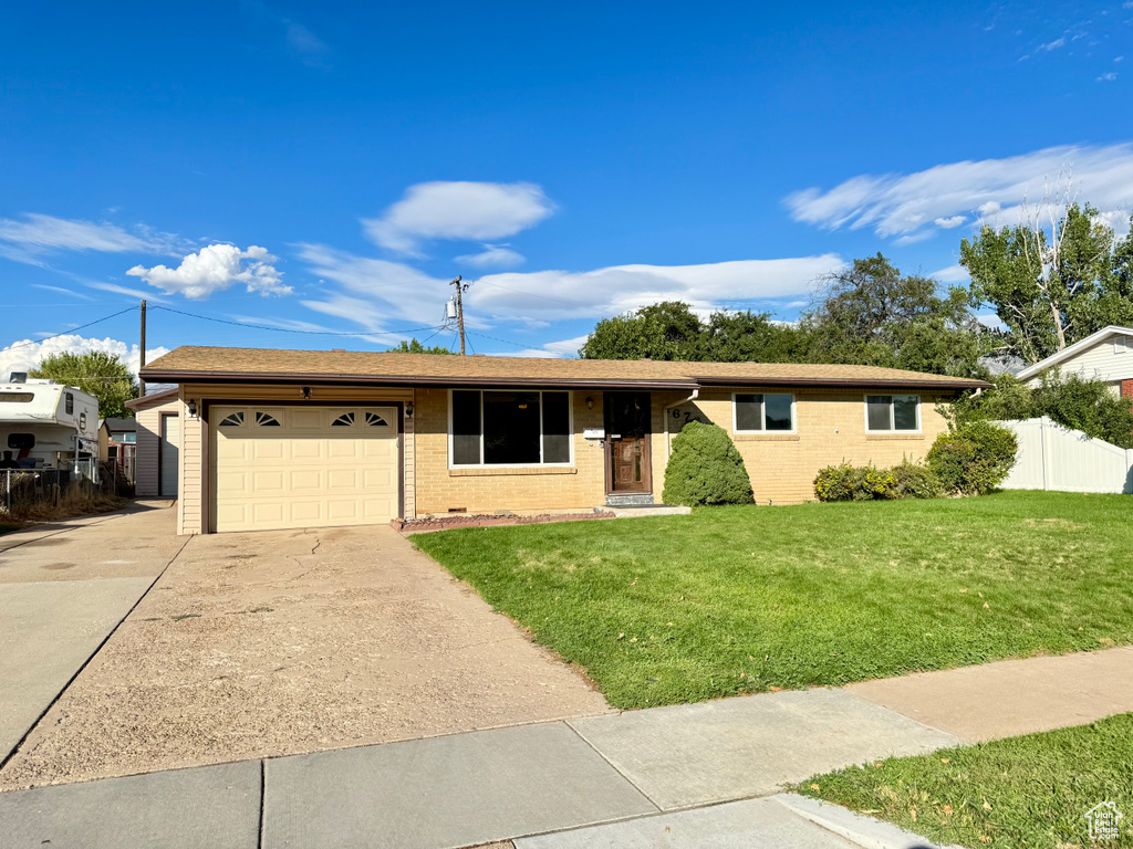 Photo 2 for MLS #2107184 at 1676 W Forbes Ave