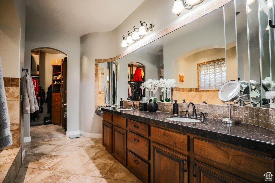 Photo 23 for MLS #2107219 at 3422 S Piaute Rd