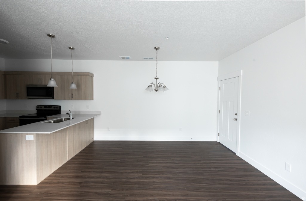 12778 S PINNACLE PEAK LN #F204 Herriman, UT 84096