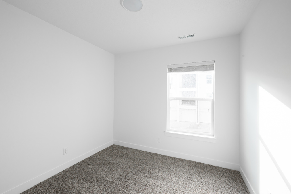 12778 S PINNACLE PEAK LN #F204 Herriman, UT 84096