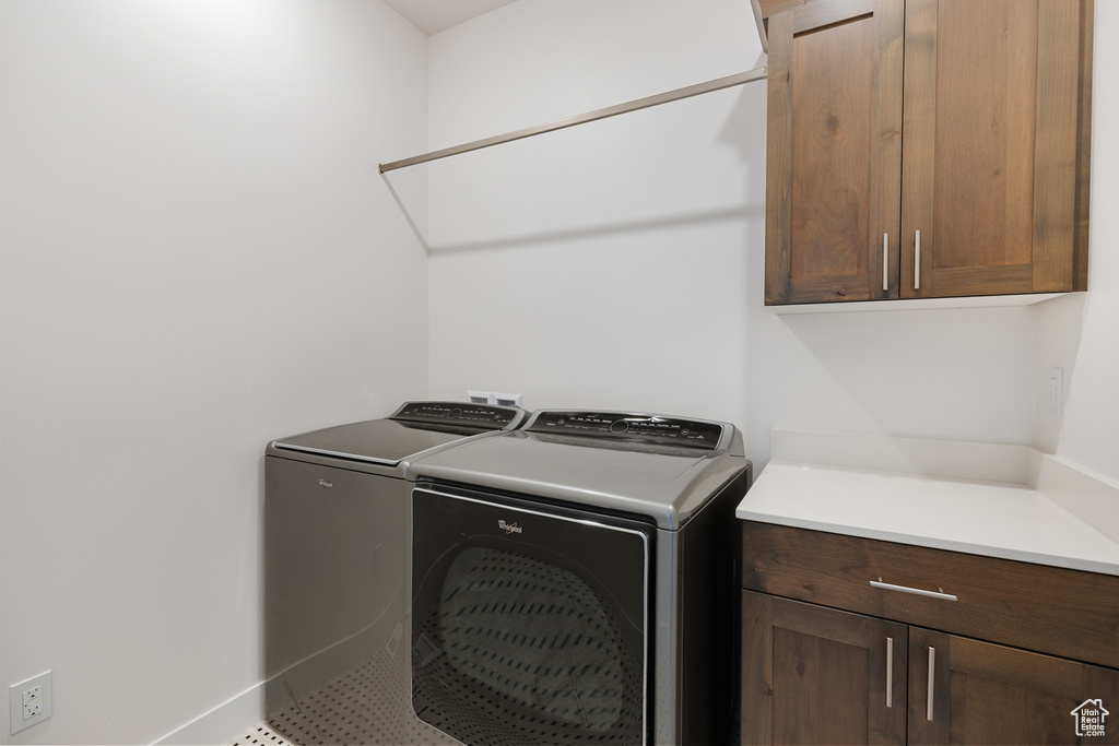 Photo 16 for MLS #2107230 at 203 N Strathmore Ln