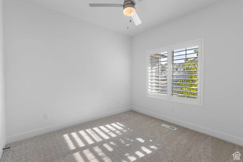 Photo 13 for MLS #2107230 at 203 N Strathmore Ln
