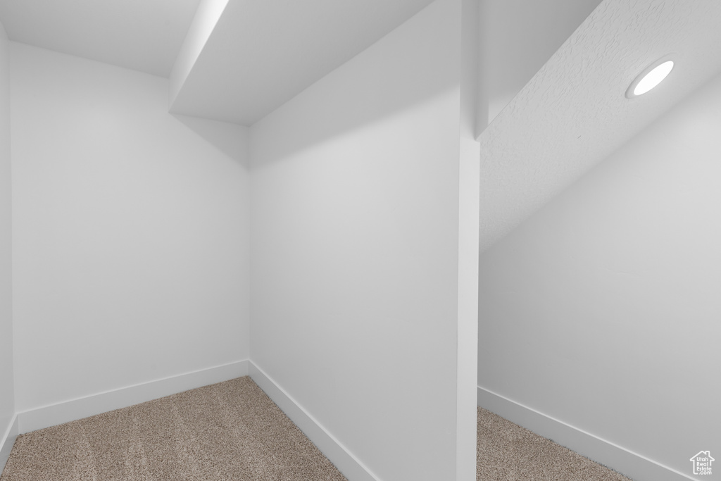 Photo 20 for MLS #2107230 at 203 N Strathmore Ln