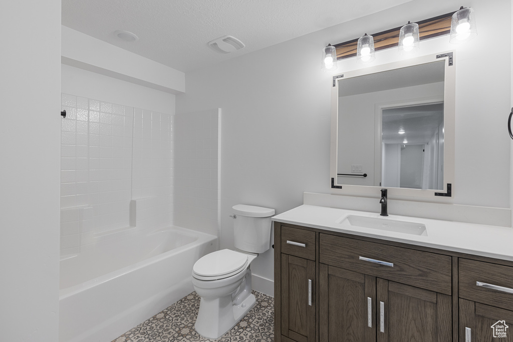 Photo 23 for MLS #2107230 at 203 N Strathmore Ln