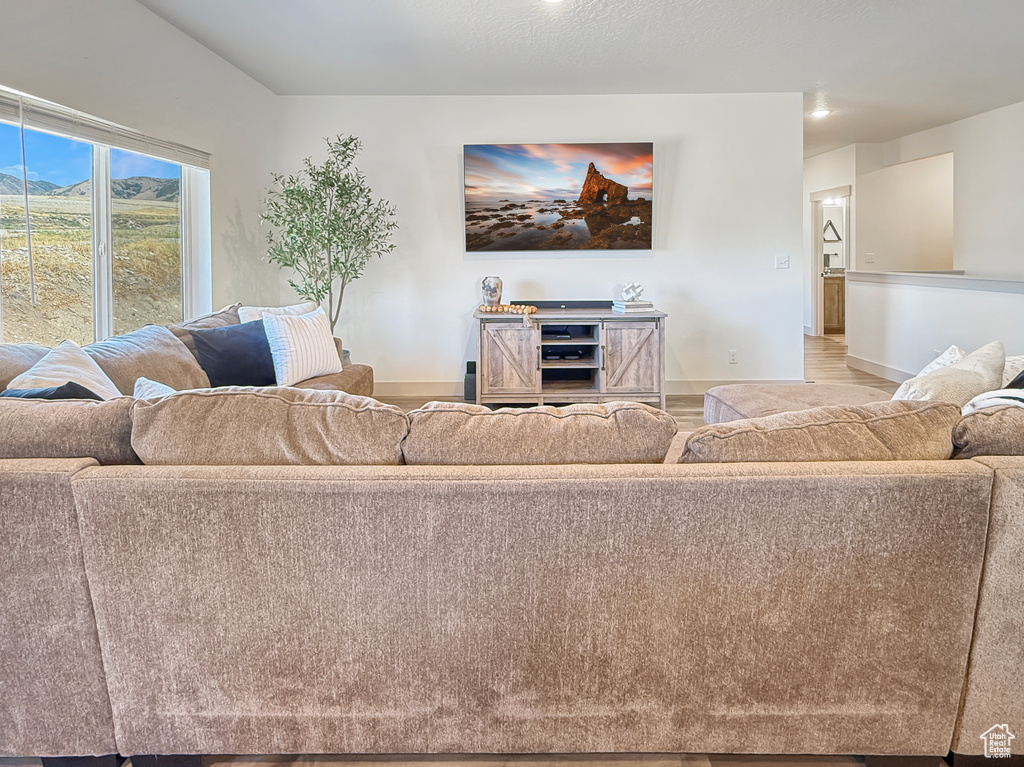 Photo 13 for MLS #2107238 at 844 W Powderwood Ln