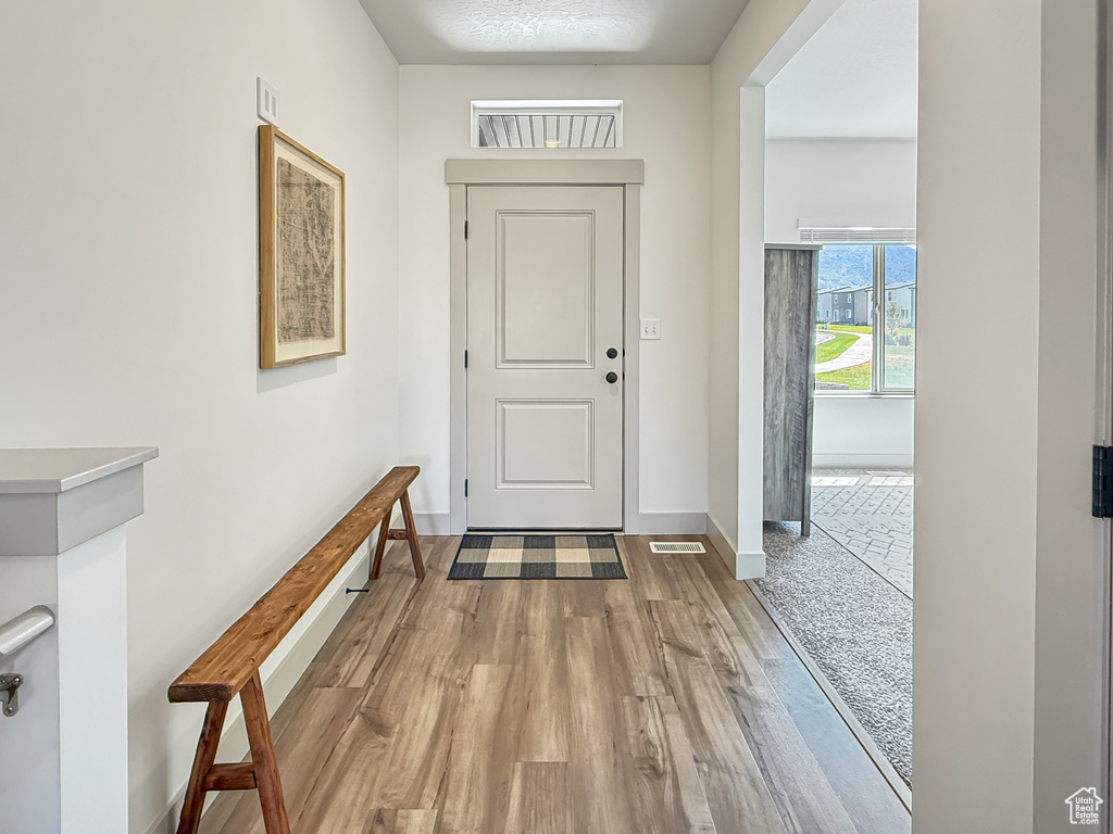 Photo 4 for MLS #2107238 at 844 W Powderwood Ln